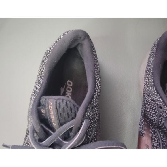Brooks Athletic Shoes Women's size 8.5 Adrenaline Gray - READ - Picture 4 of 8